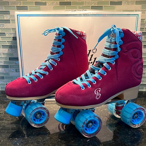 Candi Grl Berry Color Roller Derby Skates - Picture 2 of 6